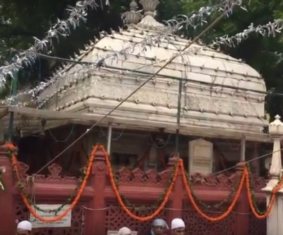 the shrine of hazrat amir khusrau in new delhi photo file the shrine of hazrat amir khusrau in new delhi photo file