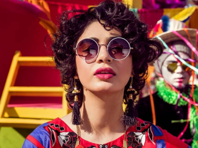 model saheefa jabbar khattak calls out unrealistic beauty standards for women model saheefa jabbar khattak calls out unrealistic beauty standards for women
