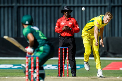 australia make light work of pakistan in nine wicket victory australia make light work of pakistan in nine wicket victory