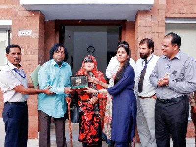 house gifted to majid jahangir