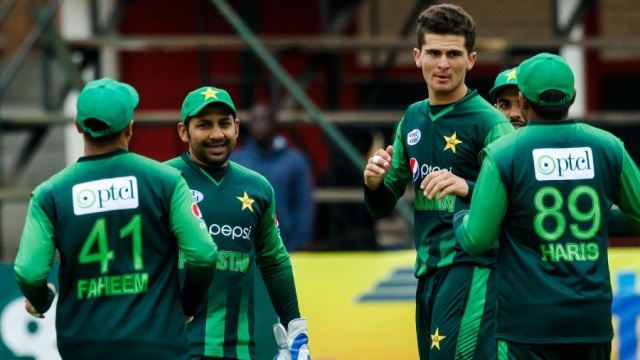 pakistan 039 s bowler shaheen shah afridi 2r celebrates with teammates including captain sarfraz nawaz 2l after taking a wicket during the fifth t20 cricket match between pakistan and australia of a t20 tri series including host nation zimbabwe at the harare sports club in harare on july 5 2018 photo afp