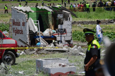 fireworks explosions kill 19 in central mexico fireworks explosions kill 19 in central mexico