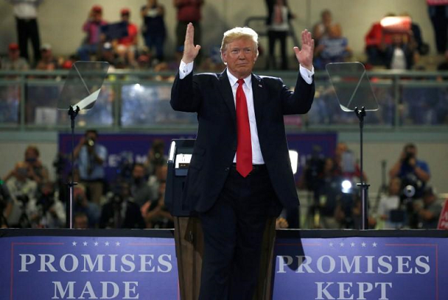 us president donald trump gestures during a make america great again rally in great falls montana u s july 5 2018 photo reuters us president donald trump gestures during a make america great again rally in great falls montana u s july 5 2018 photo reuters