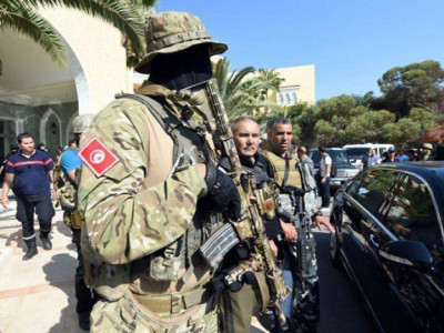 terrorist attack kills six tunisia security forces