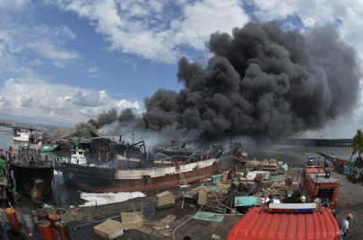 massive fire rips through bali port