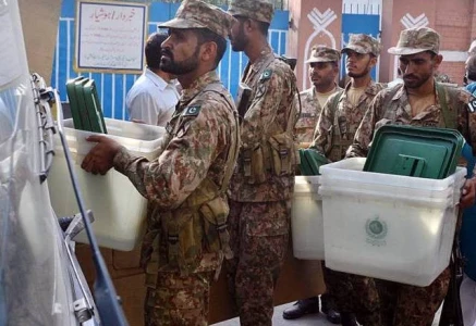 pakistan army troops performing election duty photo app file