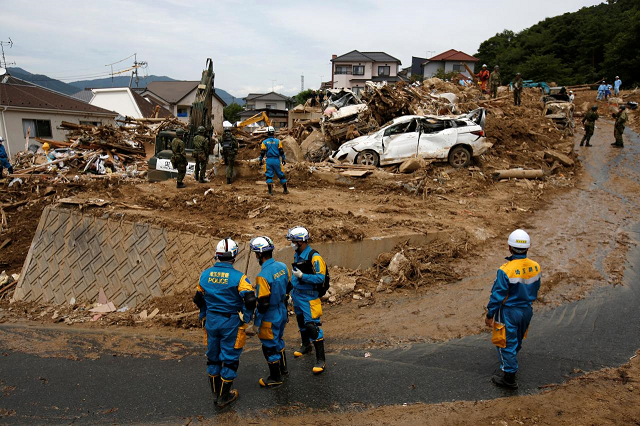 abe 039 s government pledged an initial 4 billion towards recovery on tuesday and a later special budget if needed photo reuters abe 039 s government pledged an initial 4 billion towards recovery on tuesday and a later special budget if needed photo reuters