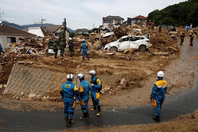 abe 039 s government pledged an initial 4 billion towards recovery on tuesday and a later special budget if needed photo reuters abe 039 s government pledged an initial 4 billion towards recovery on tuesday and a later special budget if needed photo reuters