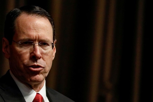 chief executive officer of at amp t randall stephenson speaks during a moderated discussion before the economic club of new york in new york city us november 29 2017 photo reuters