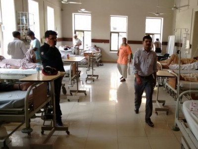 five faint after suffering heatstroke five faint after suffering heatstroke