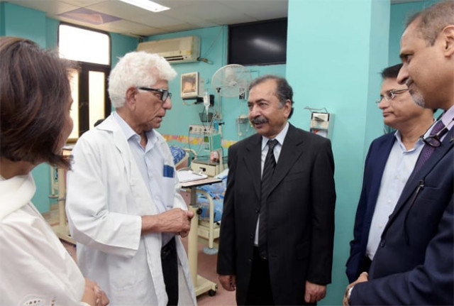 cm called himself a mureed of dr adib rizvi during his visit to siut photo ppi cm called himself a mureed of dr adib rizvi during his visit to siut photo ppi