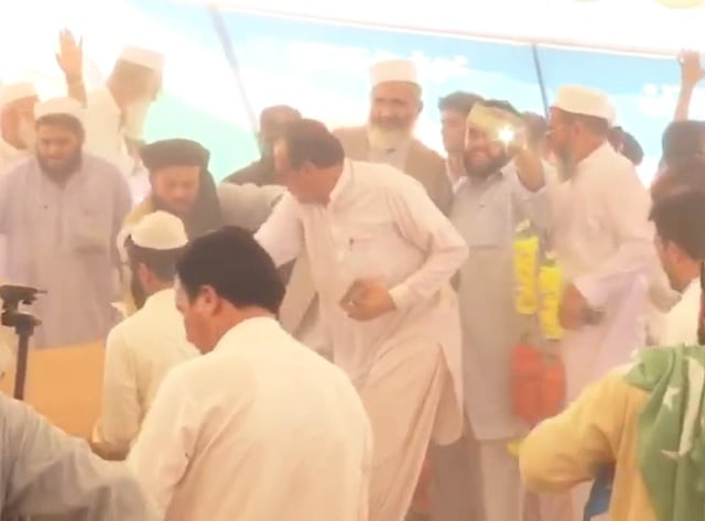 incident takes place as people more than the capacity boarded the stage screengrab incident takes place as people more than the capacity boarded the stage screengrab