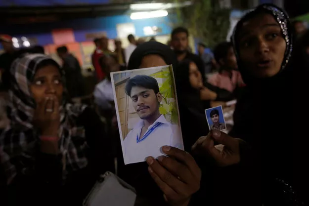 people protest after shah noorani shrine attack in khuzdar that occurred in 2016 photo reuters people protest after shah noorani shrine attack in khuzdar that occurred in 2016 photo reuters