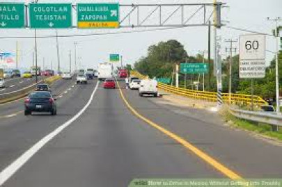 at least 13 dead in mexico highway accident at least 13 dead in mexico highway accident