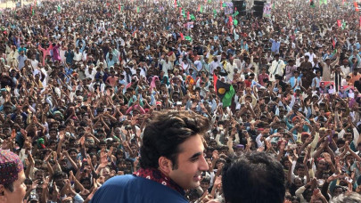 politicians carry out poll drives despite life threats politicians carry out poll drives despite life threats