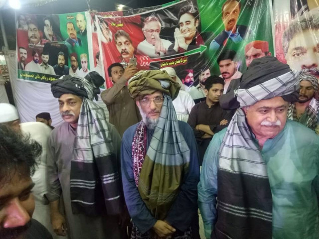 jup noorani chief sahibzada abul khair muhammad zubair will ppp leader maula bux chandio photo express jup noorani chief sahibzada abul khair muhammad zubair will ppp leader maula bux chandio photo express