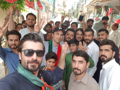 inkit hamza ali abbasi mawra hocane among others cast their vote inkit hamza ali abbasi mawra hocane among others cast their vote