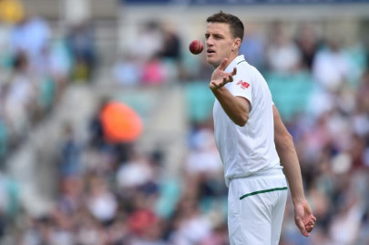 morkel runs past nottinghamshire