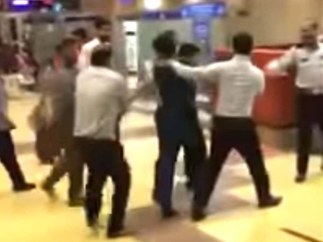 the letter claimed that the passenger was talking absurdly abusing and being physically aggressive when he arrived at the lounge at karachi airport screen grab youtube the letter claimed that the passenger was talking absurdly abusing and being physically aggressive when he arrived at the lounge at karachi airport screen grab youtube
