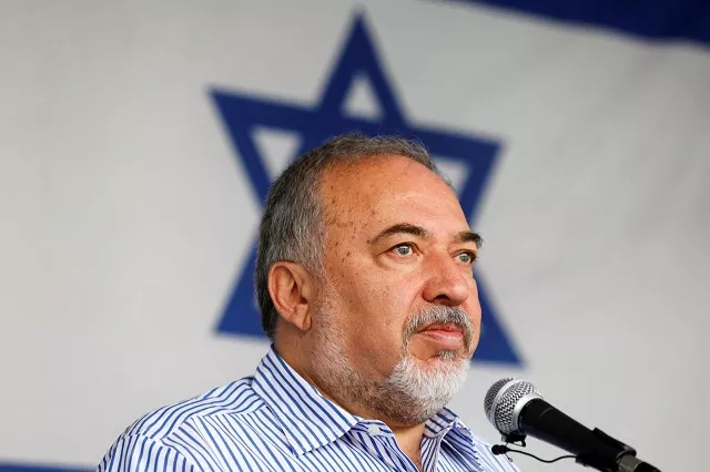 israeli defense minister avigdor lieberman visits gaza 039 s kerem shalom crossing the strip 039 s main commercial border terminal july 22 2018 photo reuters israeli defense minister avigdor lieberman visits gaza 039 s kerem shalom crossing the strip 039 s main commercial border terminal july 22 2018 photo reuters