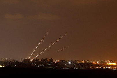 hamas fires rockets israel bombs gaza despite talk of truce hamas fires rockets israel bombs gaza despite talk of truce
