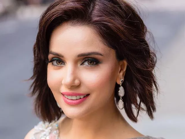 photo instagram armeena khan photo instagram armeena khan