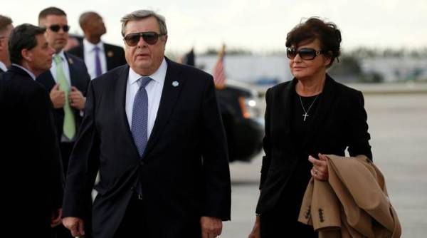 the parents of melania trump viktor and amalija knavs walk from air force one upon their arrival in west palm beach florida photo reuters