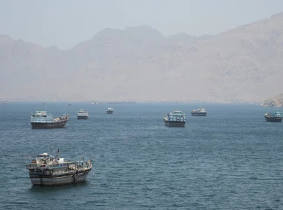 us iran no closer to ending war as gulf clashes flare