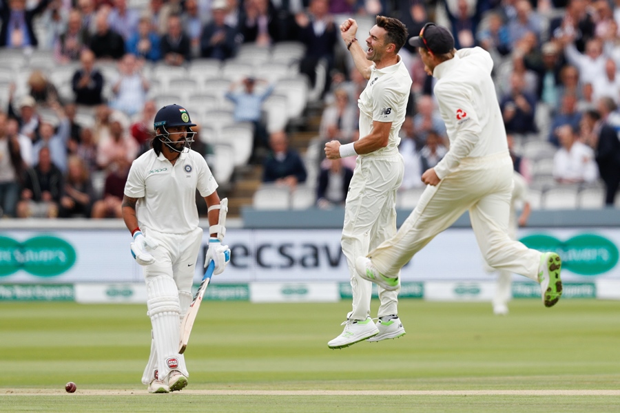 india 039 s murali vijay l leaves the crease as england 039 s james anderson c celebrates bowling him out for 0 runs on the second day of the second test cricket match between england and india at lord 039 s cricket ground in london on august 10 2018 photo afp