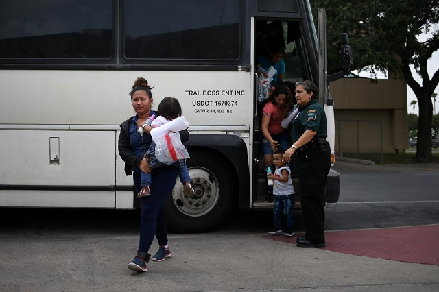 undocumented immigrant families are released from detention at a bus depot in mcallen texas us july 27 2018 photo reuters undocumented immigrant families are released from detention at a bus depot in mcallen texas us july 27 2018 photo reuters