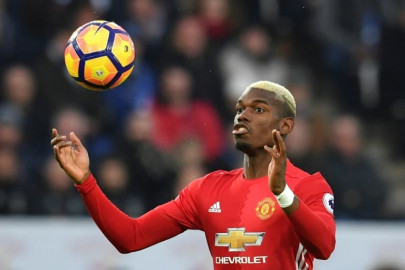 pogba tight lipped over united situation
