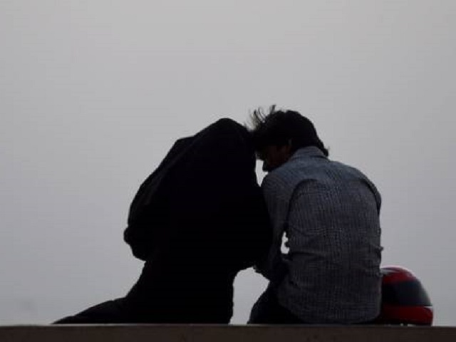 police arrest couple for kissing cuddling in islamabad