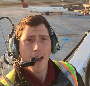 seattle plane stolen by airport worker found destroyed seattle plane stolen by airport worker found destroyed