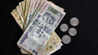 indian rupee hits record low of 70 to the dollar