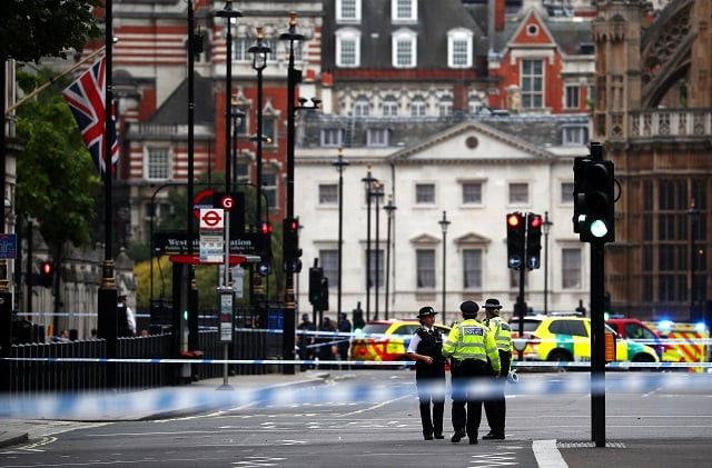 police stand in the street after a car crashed outside the houses of parliament in westminster london britain august 14 2018 photo reuters police stand in the street after a car crashed outside the houses of parliament in westminster london britain august 14 2018 photo reuters