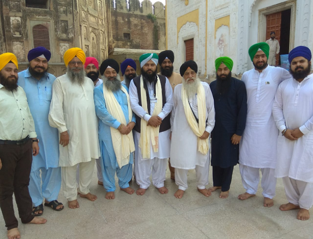 singh paid a visit to the gurdwara dev ji where he was given a warm welcome photo express singh paid a visit to the gurdwara dev ji where he was given a warm welcome photo express