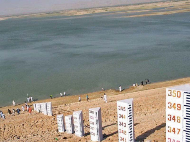 at the time of its completion the live water storage capacity of the dam was 760 000 acre feet which has now dropped to 646 000 acre feet photo file at the time of its completion the live water storage capacity of the dam was 760 000 acre feet which has now dropped to 646 000 acre feet photo file