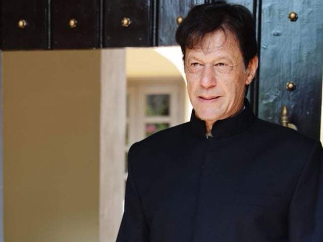 twitter swoons over pm imran khan s sherwani from oath taking ceremony