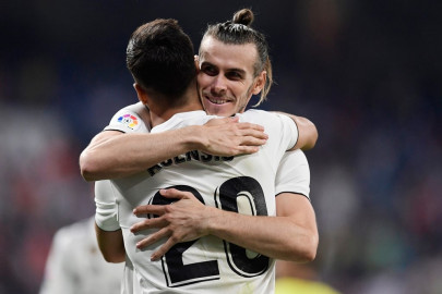 no ronaldo no problem real madrid start la liga campaign with victory