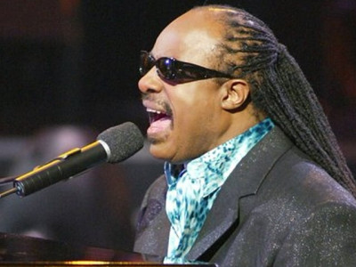 stevie wonder to headline aretha franklin s funeral stevie wonder to headline aretha franklin s funeral