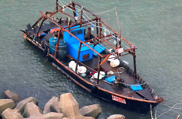 russian emergency services sent a mi 8 helicopter hours of examination have not found the remaining crew members photo reuters file russian emergency services sent a mi 8 helicopter hours of examination have not found the remaining crew members photo reuters file