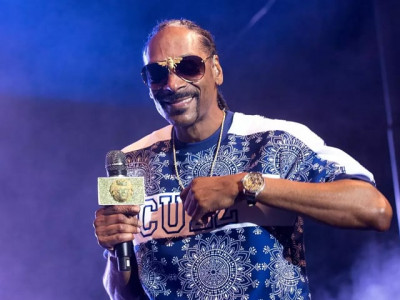 snoop dogg to release his first cookbook snoop dogg to release his first cookbook