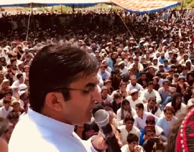 the voa deewa had earlier reported that mna mohsin dawar of ptm announced an end to the sit in photo courtesy voa