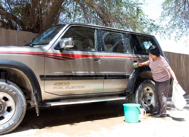 car washes placing strain on karachi 039 s water supply photo reuters