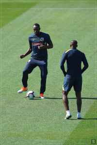 bolt finds football pace challenging
