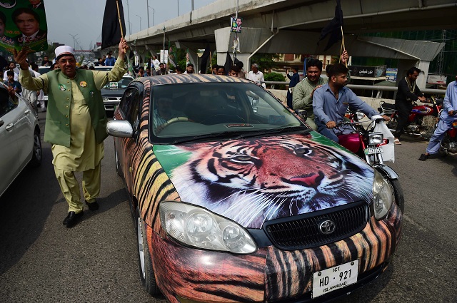 a pakistan muslim league noon rally in rawalpindi on july 22 2018 photo afp