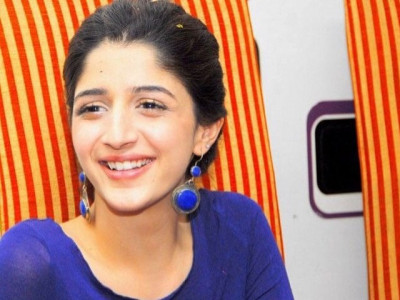 mawra hocane s flashbackfriday picture will remind you of the early 2000s mawra hocane s flashbackfriday picture will remind you of the early 2000s