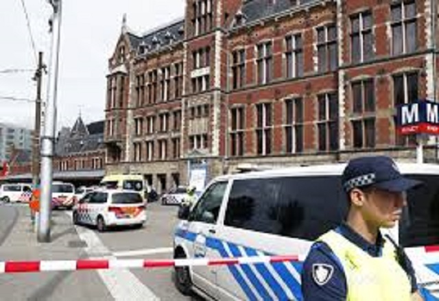 a security cordon was set up around amsterdam 039 s central station after the incident photo afp