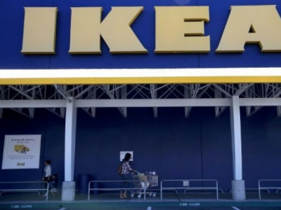 ikea india customer creeped out by caterpillar in food