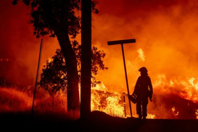 us firefighters battle suicidal thoughts after the blaze us firefighters battle suicidal thoughts after the blaze